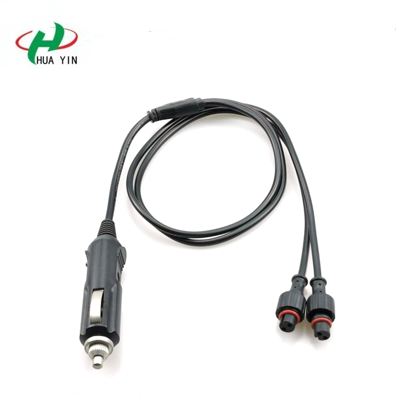 Car cigarette lighter plug and car cigarette lignter socket with cable